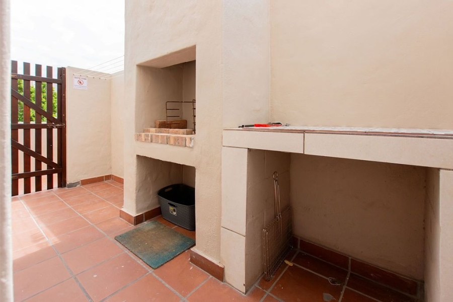 2 Bedroom Property for Sale in Mykonos Western Cape